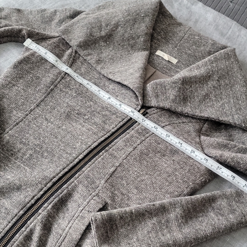 Mystree Skylar Asymmetrical Knit Zip Jacket in Taupe - Picture 10 of 15